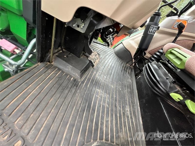 John Deere 6140D トラクター