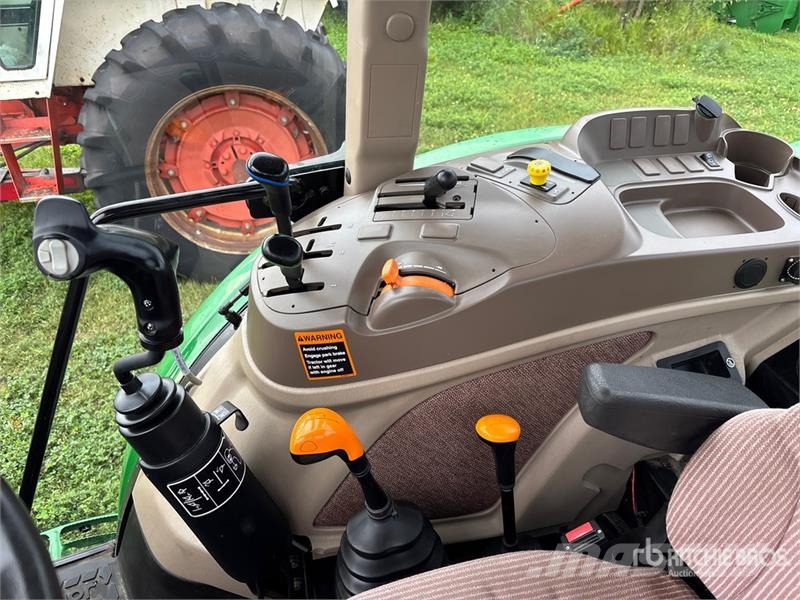 John Deere 6140D トラクター