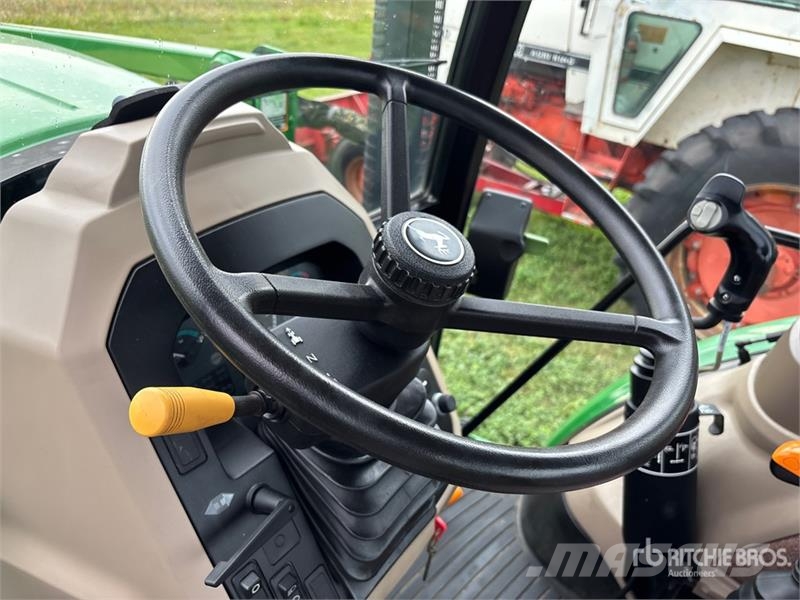 John Deere 6140D トラクター