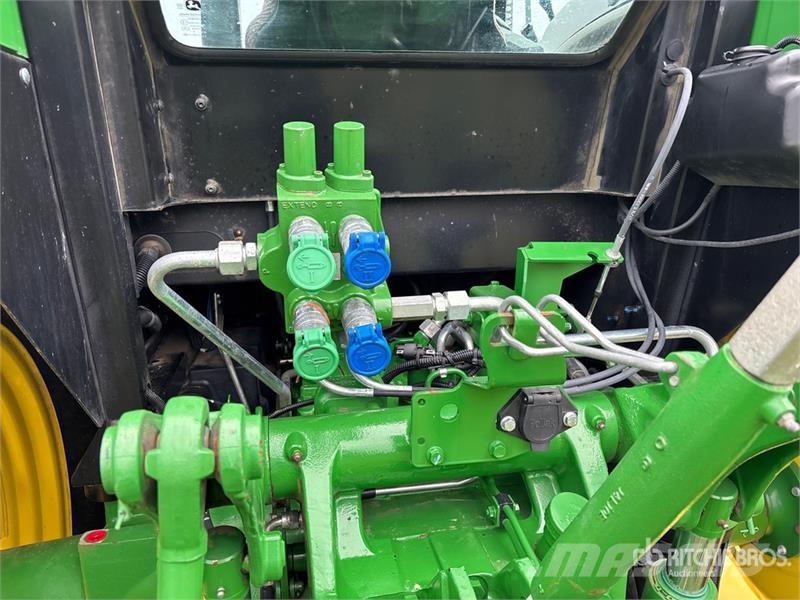 John Deere 6140D トラクター