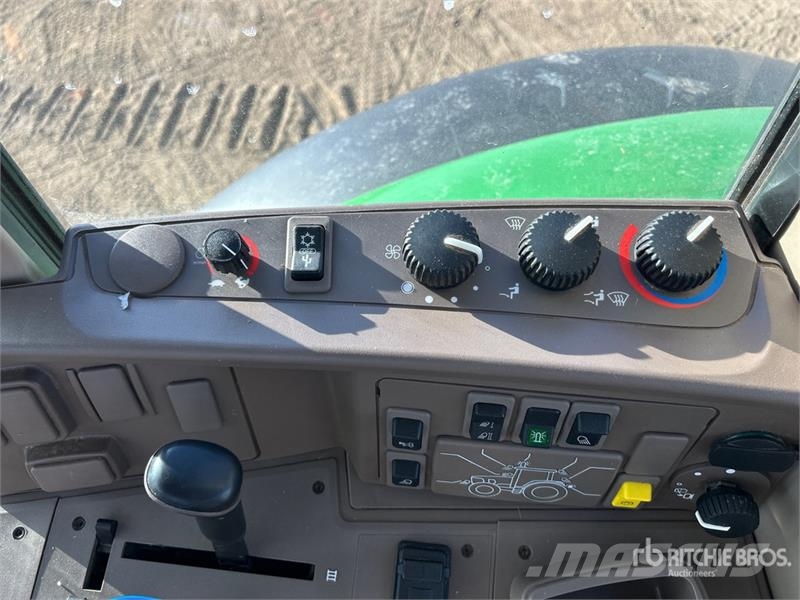 John Deere 6145 4WD Tractor Трактори
