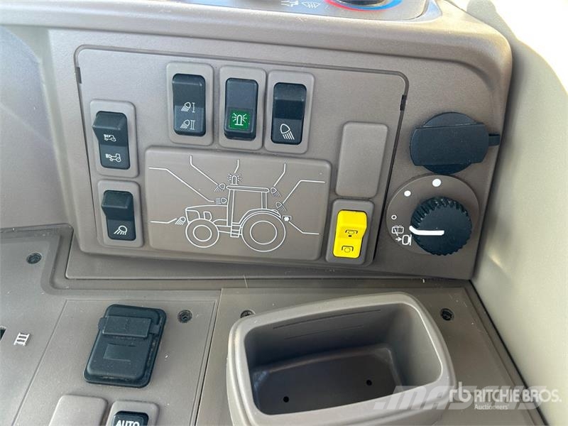 John Deere 6145 4WD Tractor Трактори