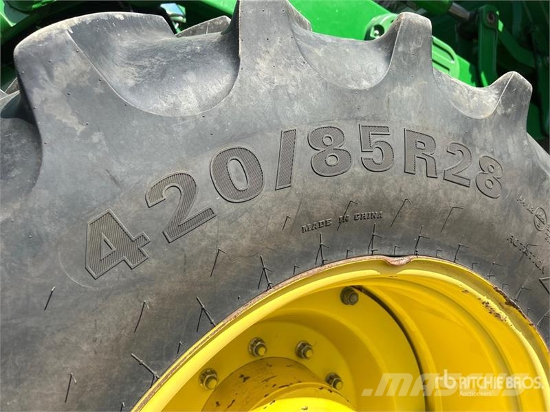 John Deere 6145 4WD Tractor Трактори