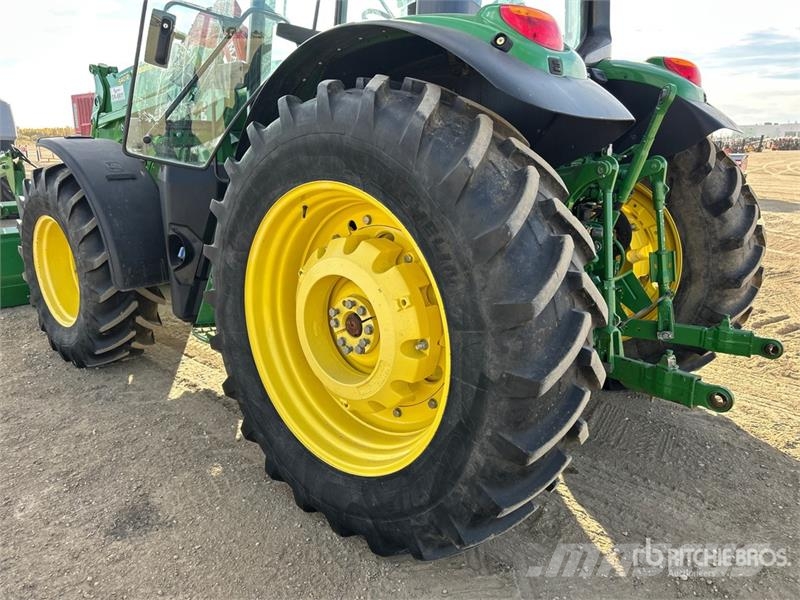 John Deere 6145 4WD Tractor Трактори