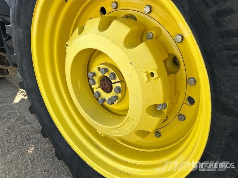 John Deere 6145 4WD Tractor Трактори