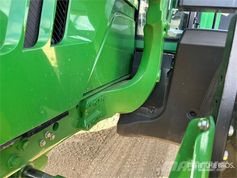John Deere 6145 4WD Tractor Трактори