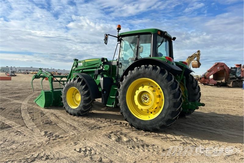 John Deere 6145 4WD Tractor Трактори