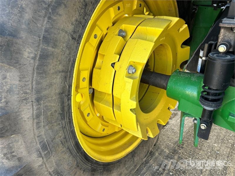 John Deere 6145 4WD Tractor Трактори