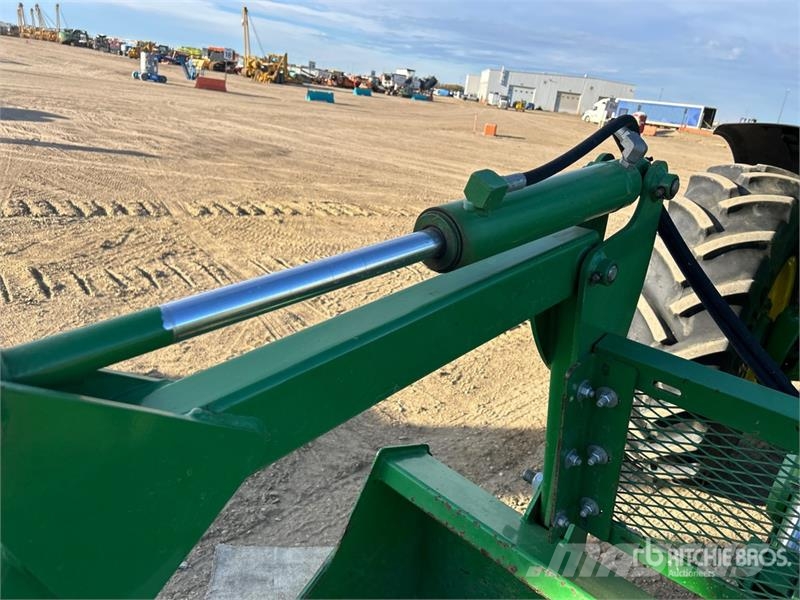 John Deere 6145 4WD Tractor Трактори