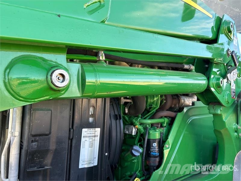 John Deere 6145 4WD Tractor Трактори
