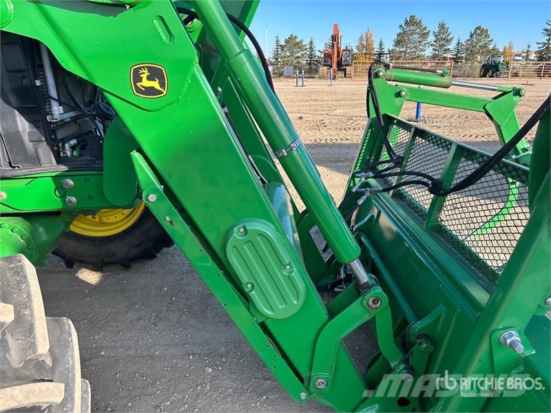 John Deere 6145 4WD Tractor Трактори
