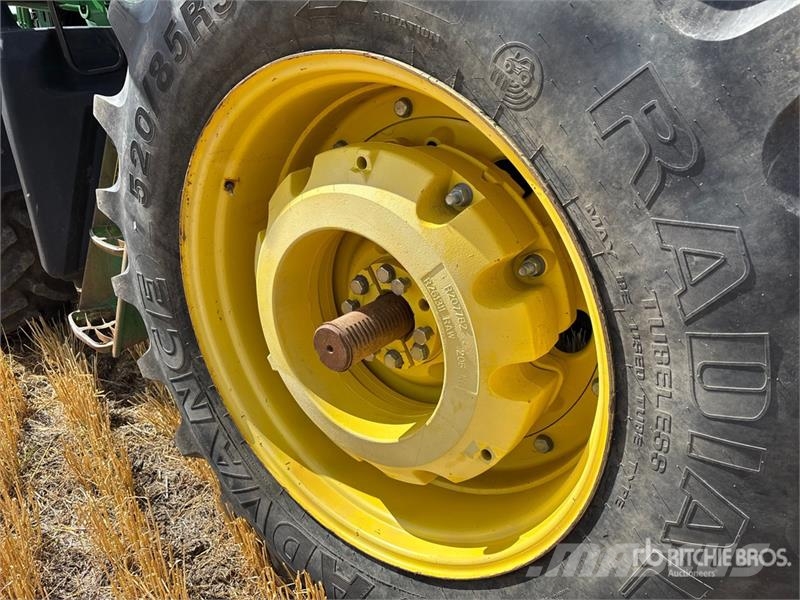 John Deere 6150R Трактори