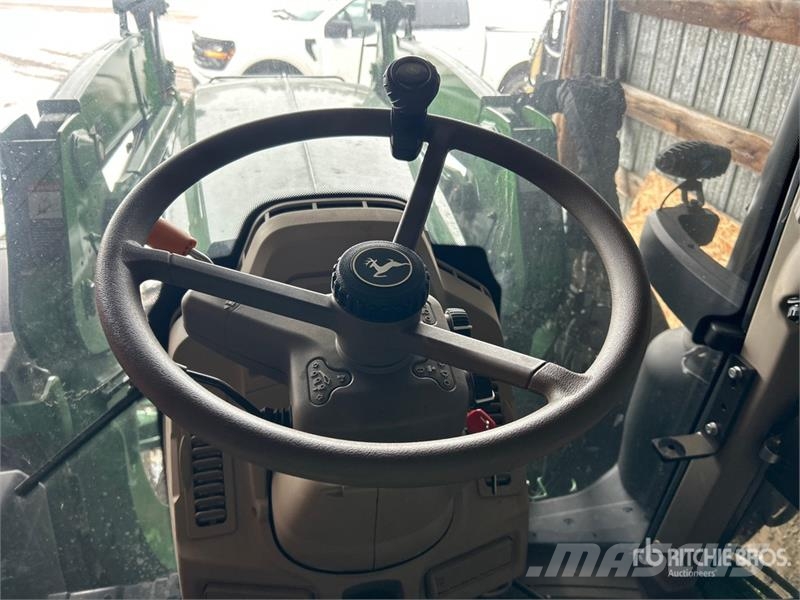 John Deere 6155M Traktorit