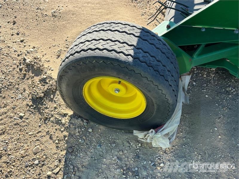 John Deere 615P 15 ft Belt Combine Pickup Header Testate per mietitrebbie