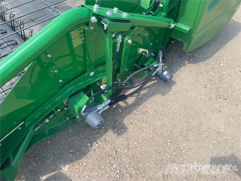 John Deere 615P 15 ft Combine Pickup Header Cabezales de cosechadoras combinadas