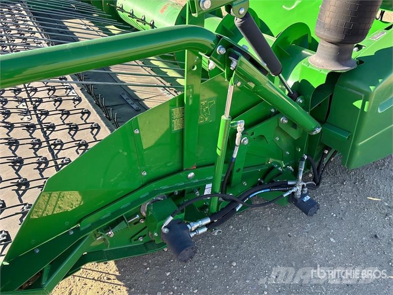 John Deere 615P 15 ft Combine Pickup Header Glave hederi za kombajne