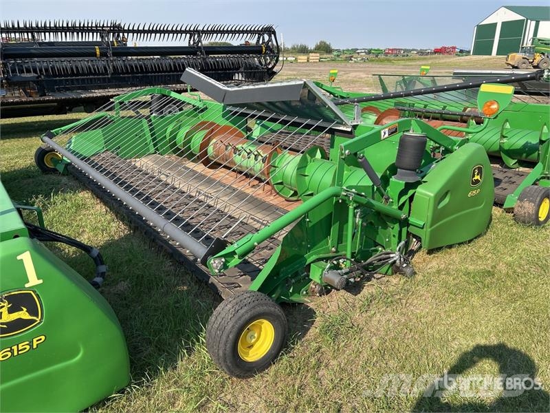 John Deere 615P 15 ft Combine Pickup Header Maaidorser aanbouwdelen