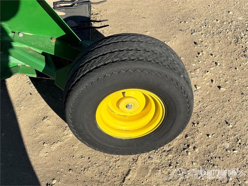 John Deere 615P 15 ft Belt Combine Pickup Header Erntevorsätze