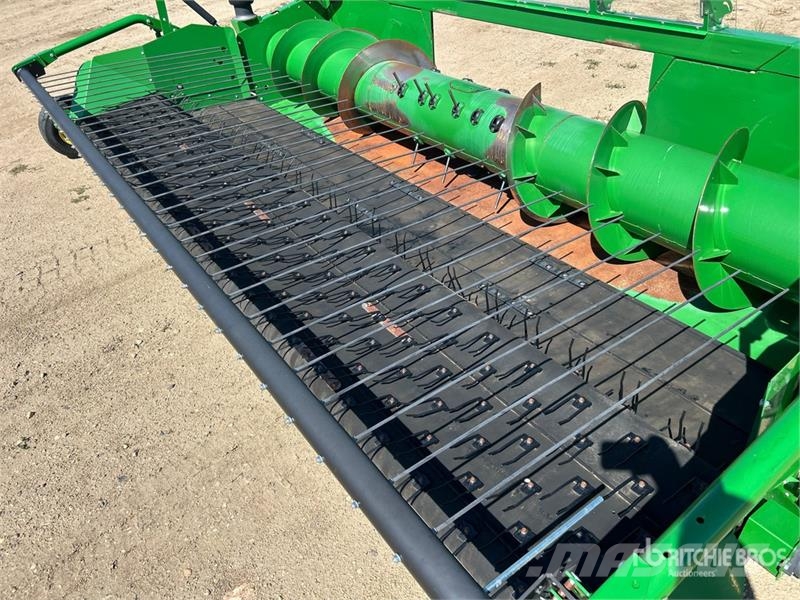 John Deere 615P 15 ft Combine Pickup Header Cabezales de cosechadoras combinadas