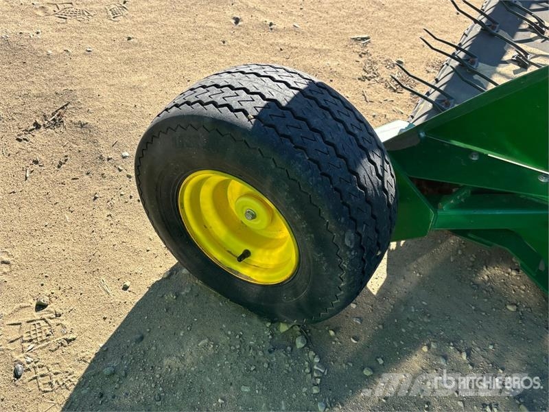 John Deere 615P 15 ft Belt Combine Pickup Header Testate per mietitrebbie
