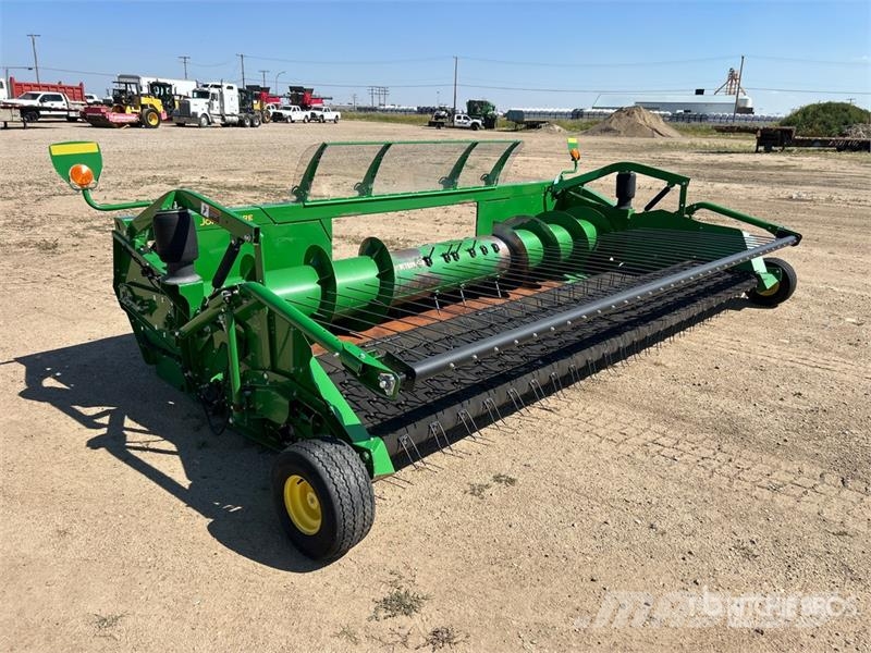 John Deere 615P 15 ft Combine Pickup Header Cabezales de cosechadoras combinadas