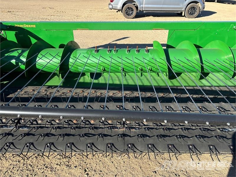 John Deere 615P 15 ft Combine Pickup Header Erntevorsätze
