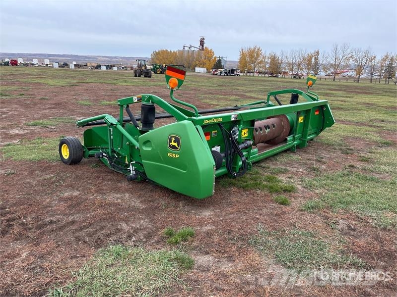 John Deere 615P 15 ft Combine Pickup Header Leikkuupöydät