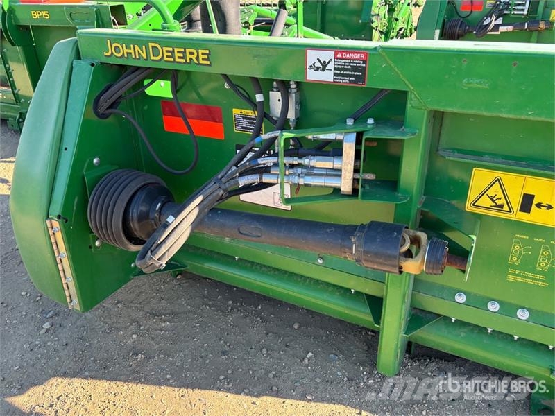 John Deere 615P 15 ft Belt Combine Pickup Header Testate per mietitrebbie