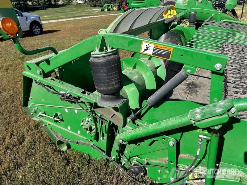 John Deere 615P 15 ft Combine Pickup Header Skjærebord til skurtresker