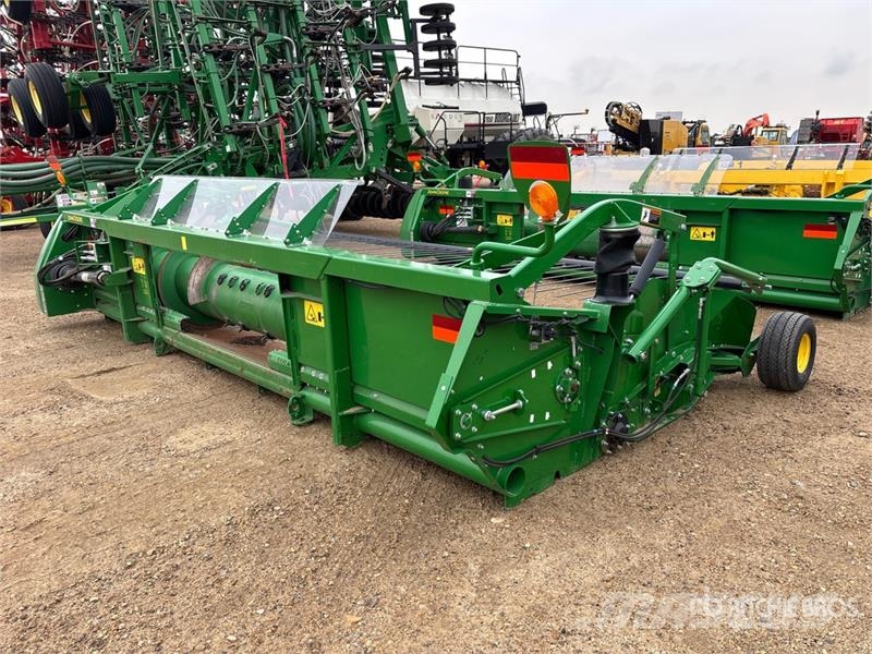 John Deere 615P 15 ft Combine Pickup Header رؤوس الحصادات الدراسات