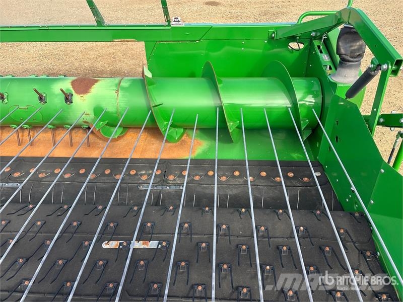 John Deere 615P 15 ft Combine Pickup Header Cabezales de cosechadoras combinadas