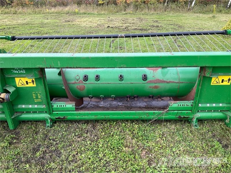 John Deere 615P 15 ft Combine Pickup Header Derliaus nuėmimo kombainų galvos