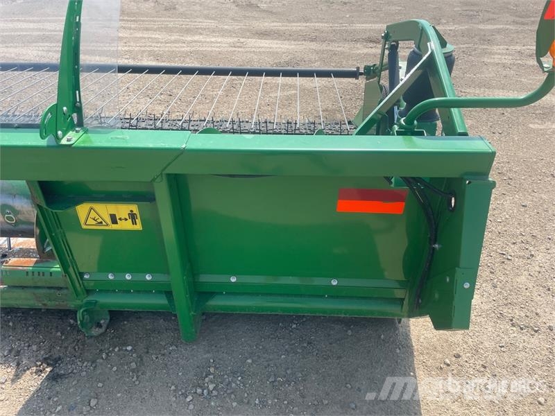 John Deere 615P 15 ft Combine Pickup Header Cabezales de cosechadoras combinadas