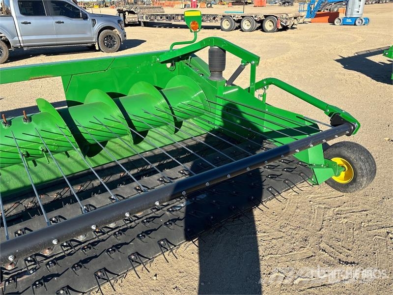 John Deere 615P 15 ft Combine Pickup Header Erntevorsätze