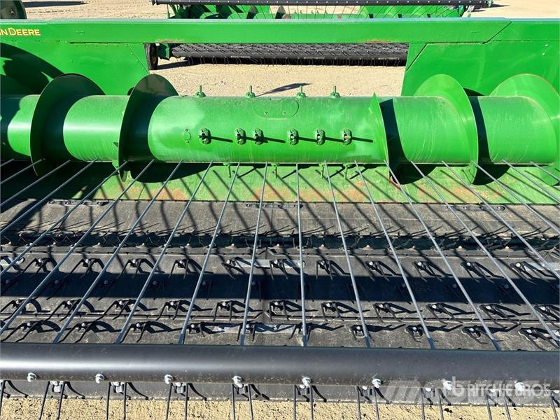 John Deere 615P 15 ft Combine Pickup Header Cabeçotes de colheitadeira