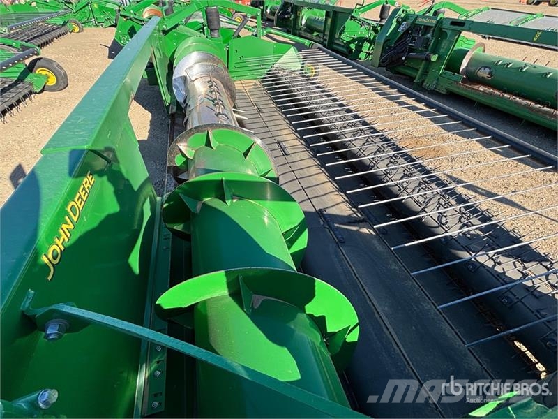 John Deere 615P 15 ft Belt Combine Pickup Header Erntevorsätze