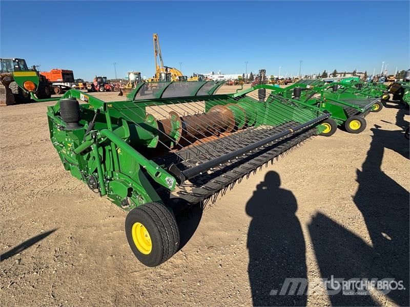 John Deere 615P 15 ft Belt Combine Pickup Header Erntevorsätze