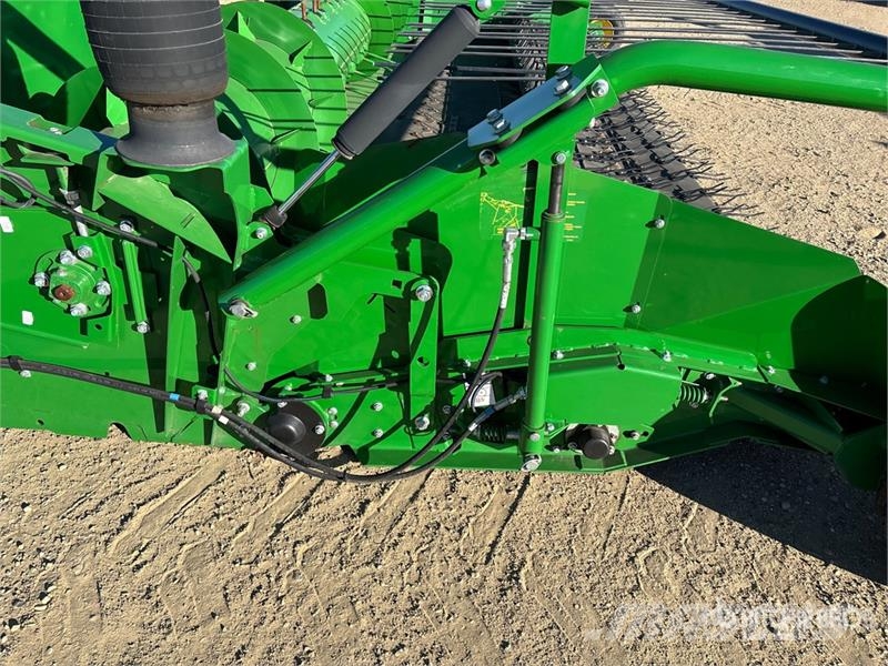 John Deere 615P 15 ft Combine Pickup Header Erntevorsätze