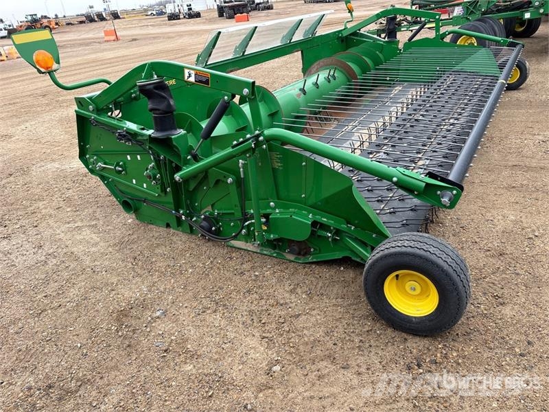 John Deere 615P 15 ft Combine Pickup Header رؤوس الحصادات الدراسات