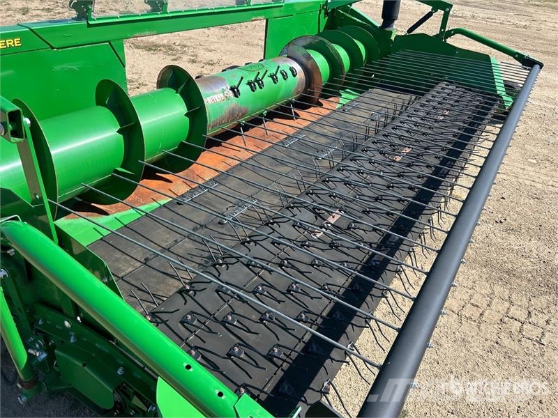 John Deere 615P 15 ft Combine Pickup Header Cabezales de cosechadoras combinadas