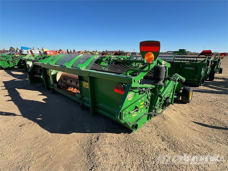 John Deere 615P 15 ft Belt Combine Pickup Header Erntevorsätze