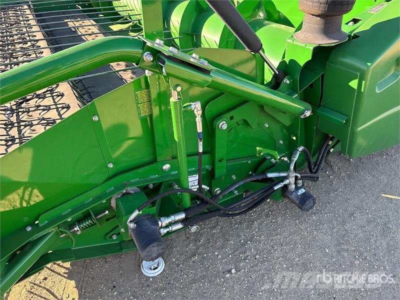 John Deere 615P 15 ft Combine Pickup Header Erntevorsätze