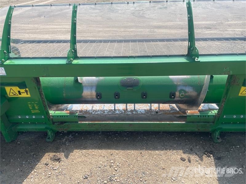 John Deere 615P 15 ft Combine Pickup Header Cabezales de cosechadoras combinadas