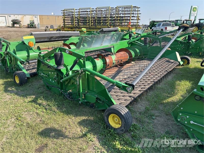 John Deere 615P 15 ft Combine Pickup Header Maaidorser aanbouwdelen