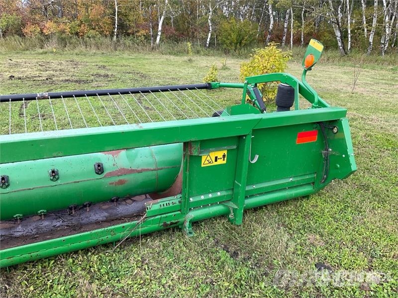 John Deere 615P 15 ft Combine Pickup Header Derliaus nuėmimo kombainų galvos