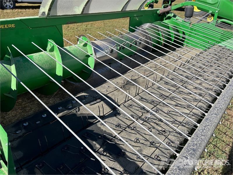 John Deere 615P 15 ft Combine Pickup Header Skjærebord til skurtresker