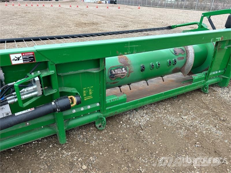 John Deere 615P 15 ft Combine Pickup Header Derliaus nuėmimo kombainų galvos