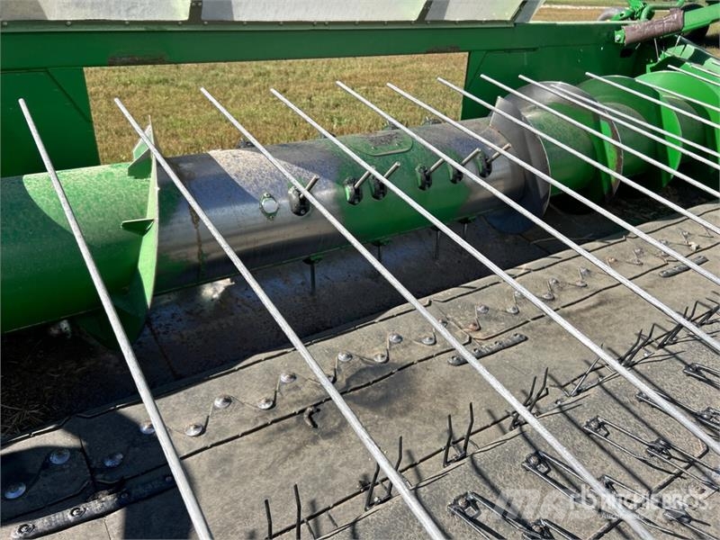 John Deere 615P 15 ft Combine Pickup Header Skjærebord til skurtresker