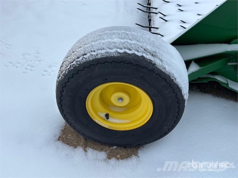 John Deere 615P 15 ft Belt Combine Pickup Header Skärbord