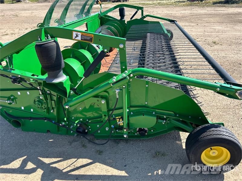 John Deere 615P 15 ft Combine Pickup Header Cabezales de cosechadoras combinadas